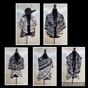 Reversible Shawl Black And White. Beautiful Cape